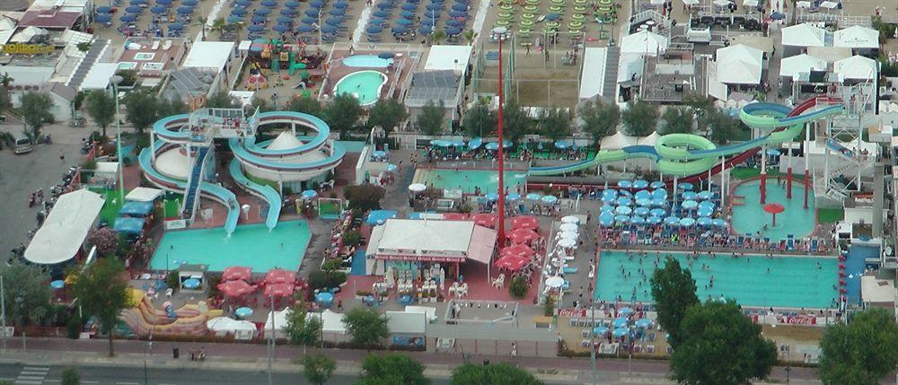 Residence Il Tulipano Riccione Luaran gambar