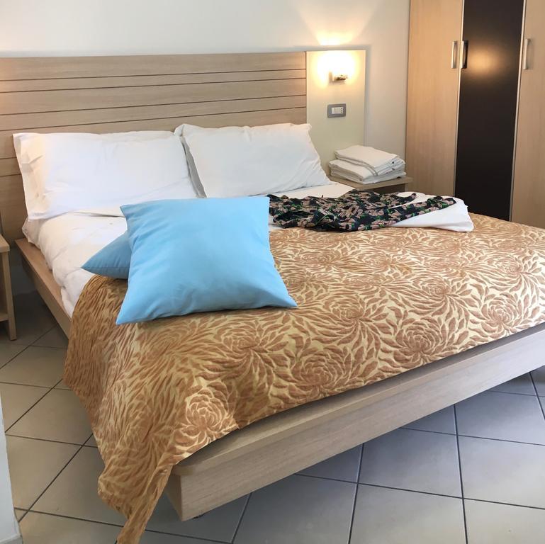 Residence Il Tulipano Riccione Luaran gambar