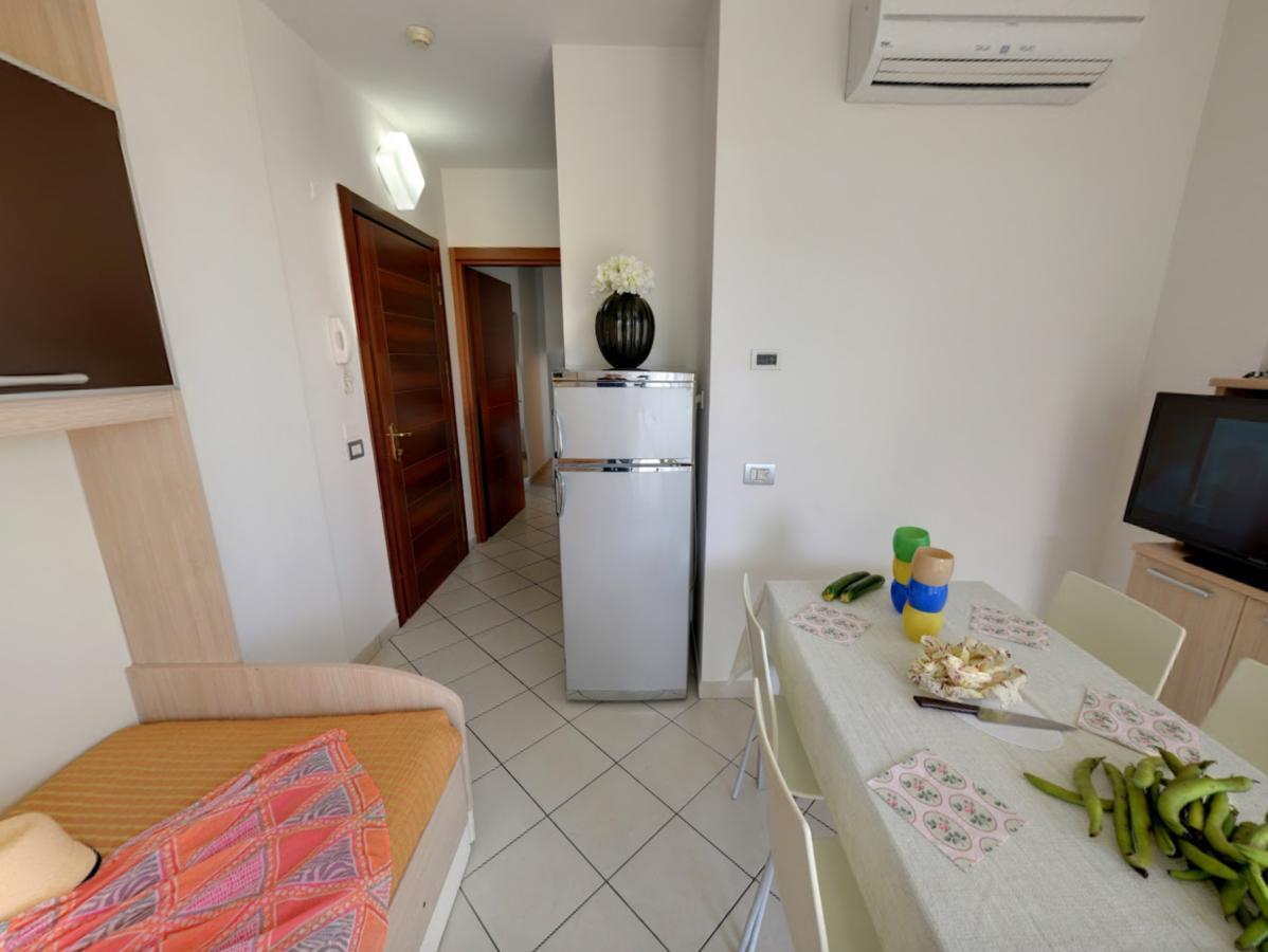 Residence Il Tulipano Riccione Luaran gambar