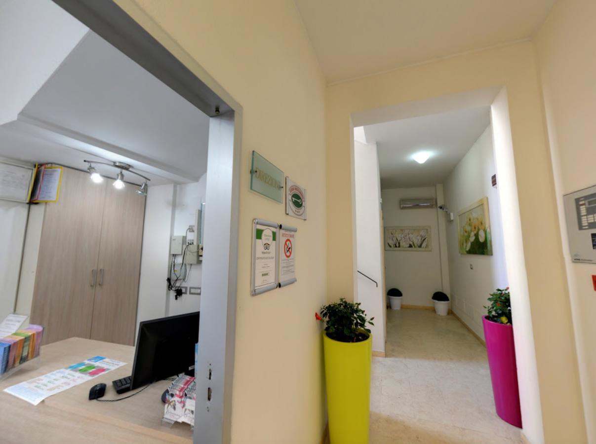 Residence Il Tulipano Riccione Luaran gambar